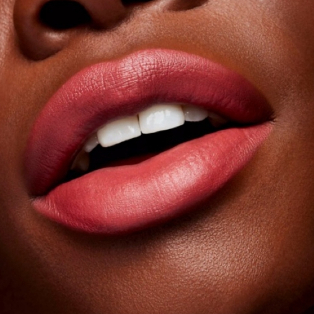 MAC Cosmetics Forever Curious Matte Lipstick Brand New in Box Authentic - Picture 7 of 9